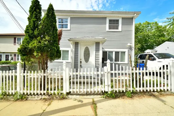 452 Tecumseh St, Fall River, MA 02721
