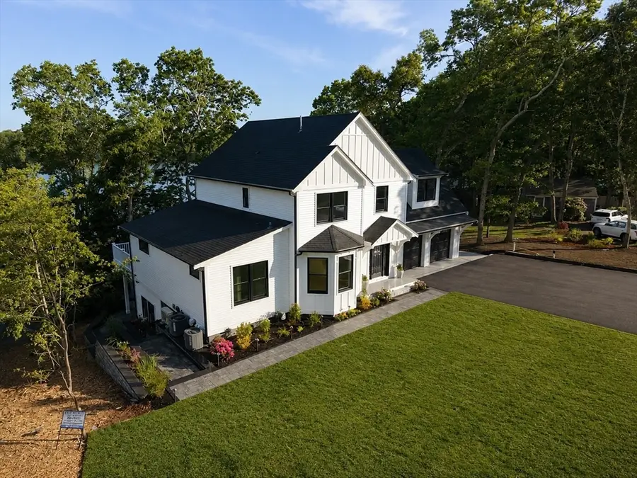 73 Lake Shore Dr, Falmouth, MA 02536 - #2