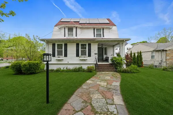 91 Elm St, Quincy, MA 02169