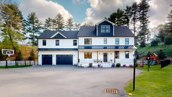 4 Lincoln Ct, Medfield, MA 02052