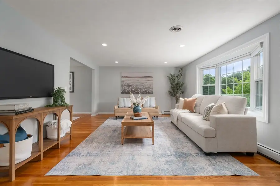 11 Foxhill Rd, Framingham, MA 01701 - #3
