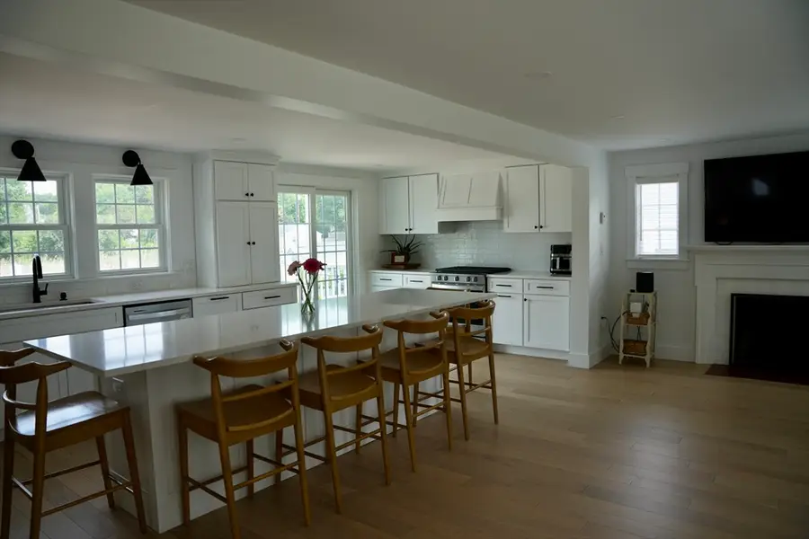 86 Abigail Adams Cir, Weymouth, MA 02191 - #2