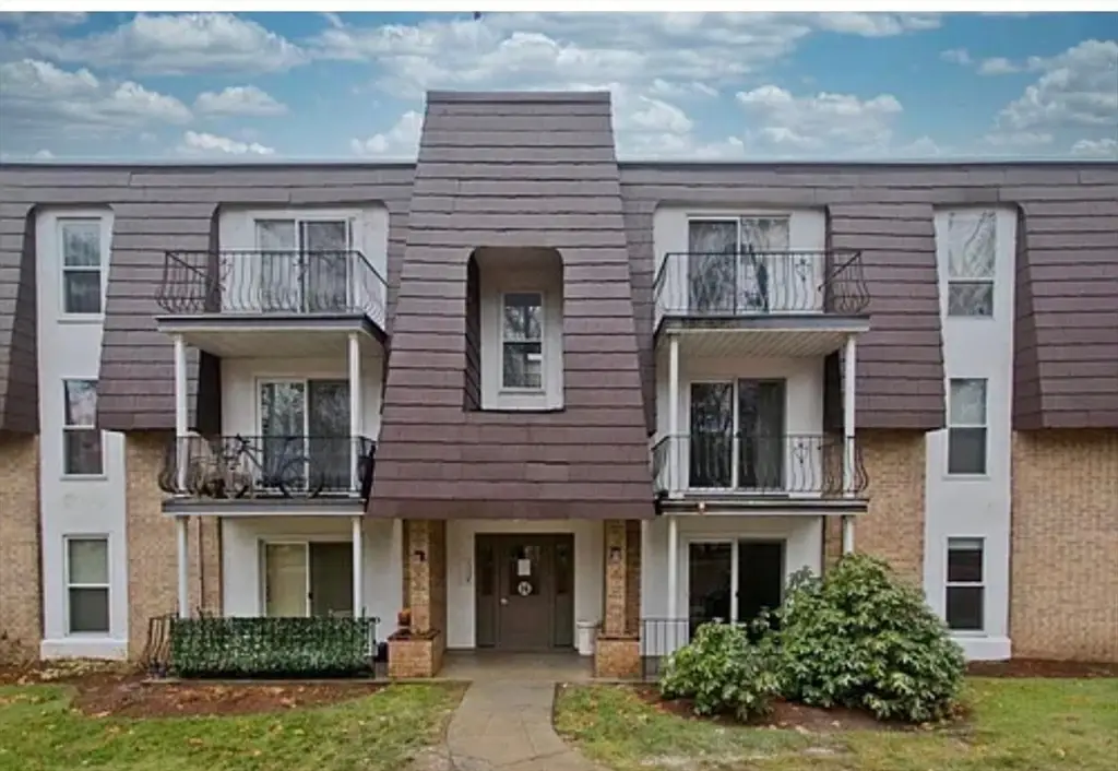16 Shadowbrook Ln #14, Milford, MA 01757 - #1