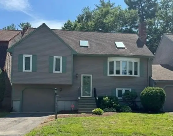 142 Copperwood Dr #142, Stoughton, MA 02072