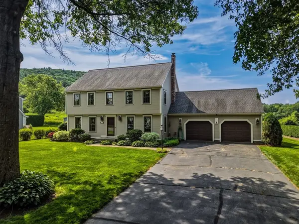 28 Captain Lathrop Dr, Deerfield, MA 01373