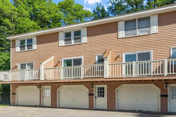39 Madonna Circle #39, Lowell, MA 01854
