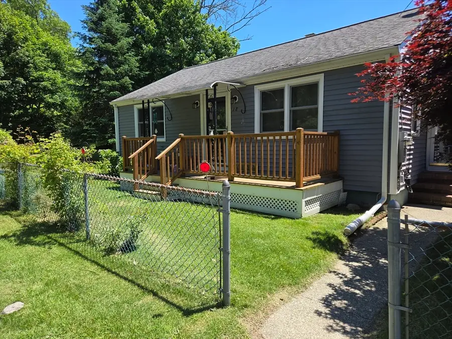18 Grant St, Acushnet, MA 02743 - #3