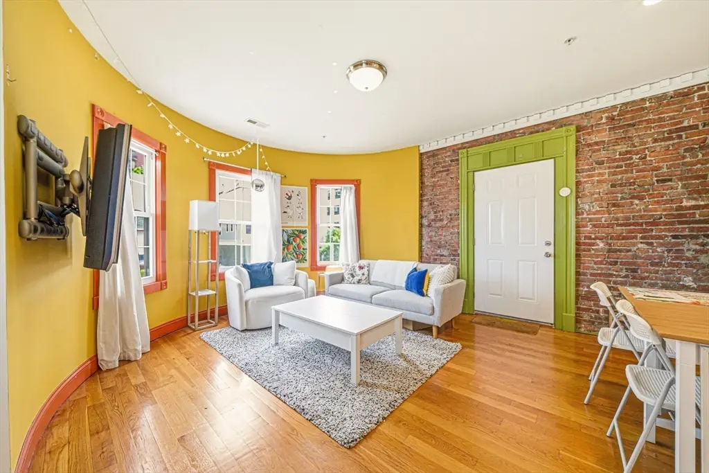 12-14 Everett St #202, Boston, MA 02134 - #1