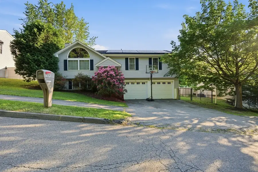 37 Moreland Green Dr, Worcester, MA 01609 - #2
