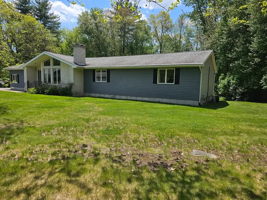 80 Elizabeth Dr, Ludlow, MA 01056 - #3