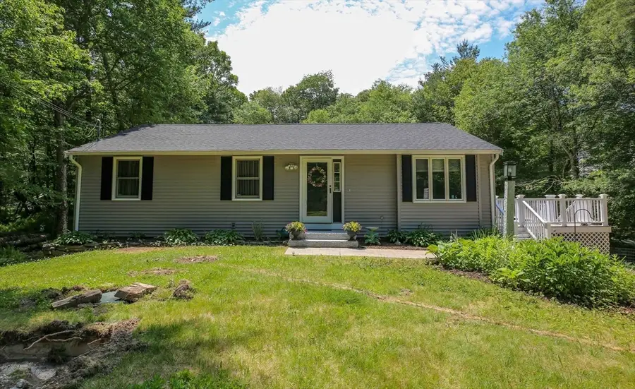 93 Franklin St, Douglas, MA 01516 - #2