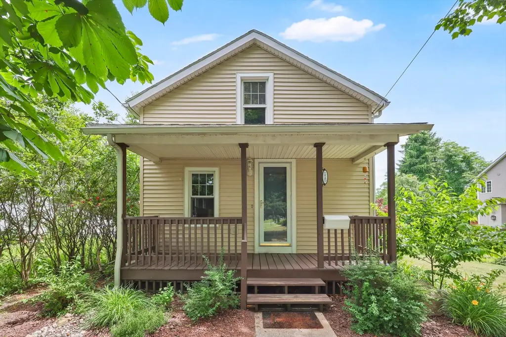 115 Saratoga Ave, Chicopee, MA 01013 - #1