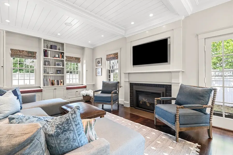 24 Cleveland Rd, Needham, MA 02492 - #2