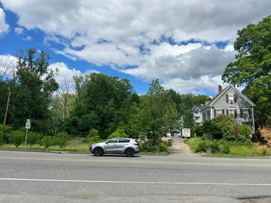 21 Broad St, Merrimac, MA 01860 - #3