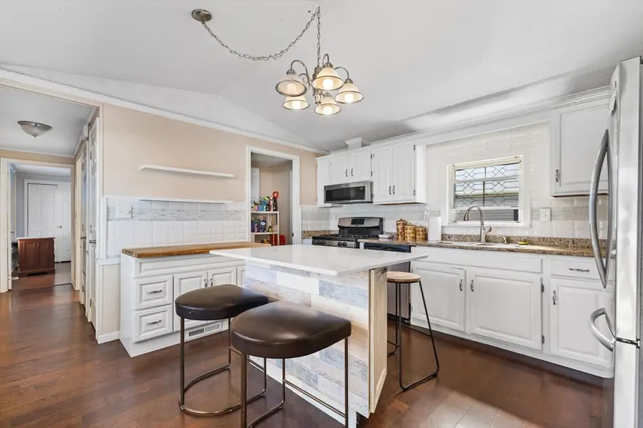 47 Washington St. #1, Auburn, MA 01501 - #3