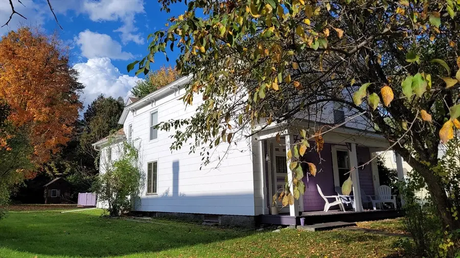 50 Grove St N, Barre, MA 01005 - #3