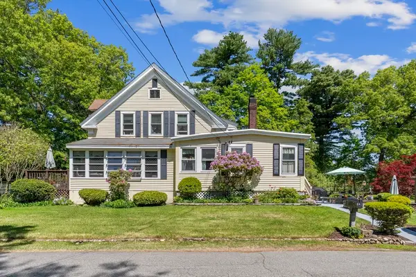 14 Naylor Ave, Chelmsford, MA 01863