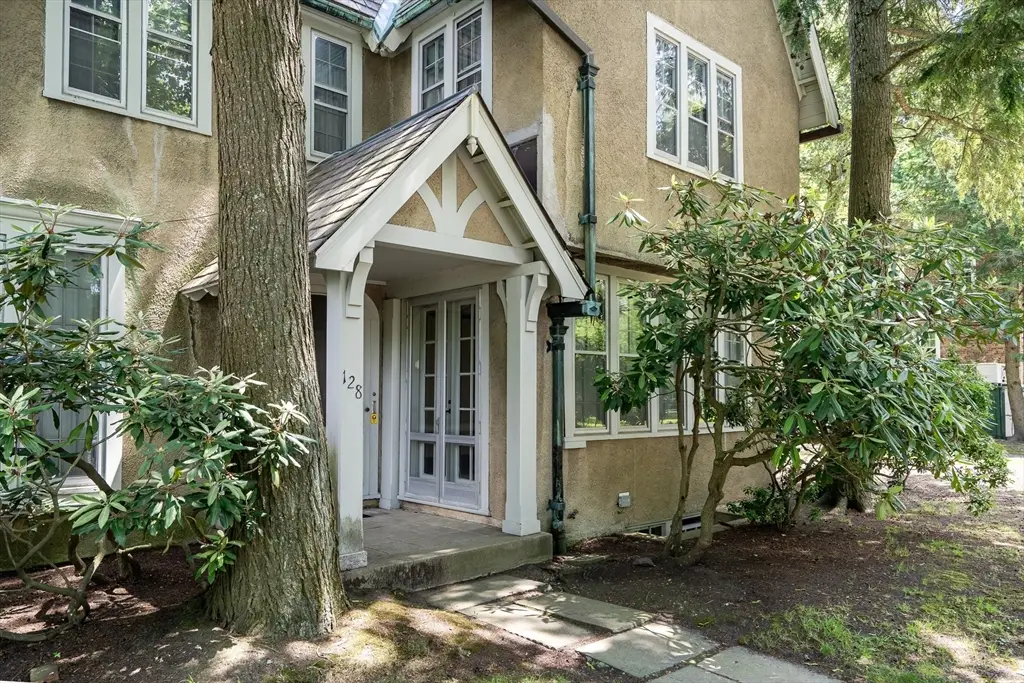 128 Dudley St, Brookline, MA 02445 - #1