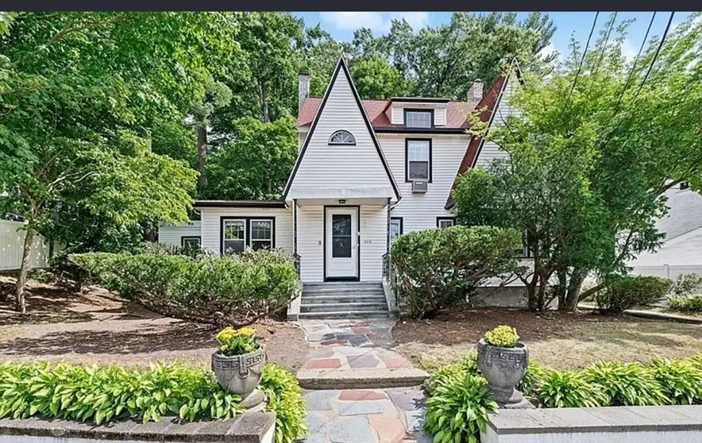 2084 Washington St, Newton, MA 02462 - #1
