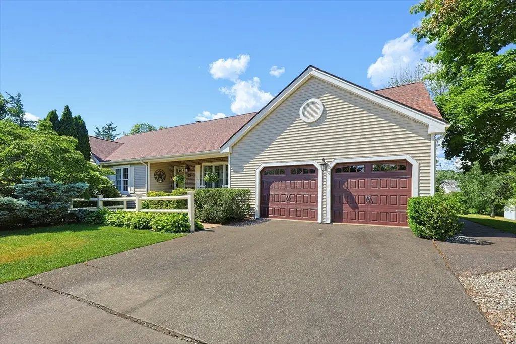 471 Hoppin Hill Ave, North Attleboro, MA 02760 - #1