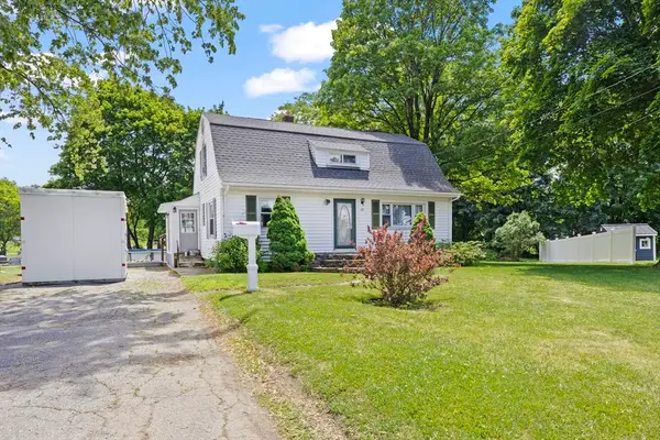 12 Newton Ave, Oxford, MA 01540