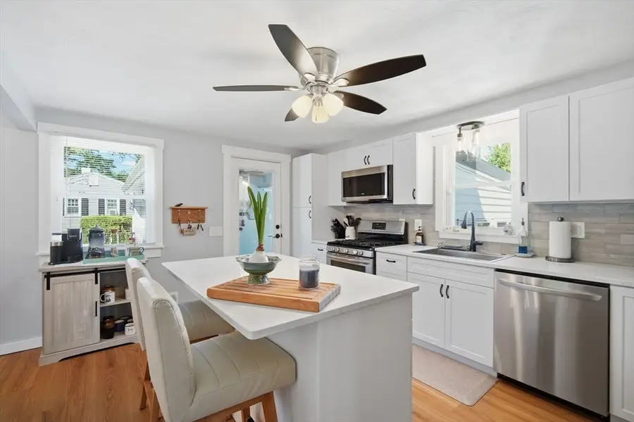 22 Coronet Cir, Agawam Town, MA 01030 - #3