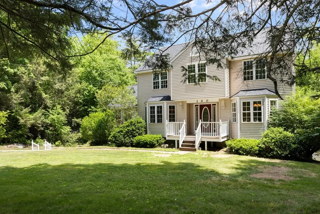 140 Paradise Ln, Sturbridge, MA 01518 - #1