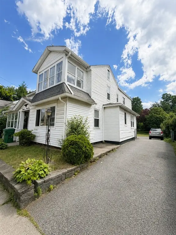 123 Grape St, Chicopee, MA 01013 - #2