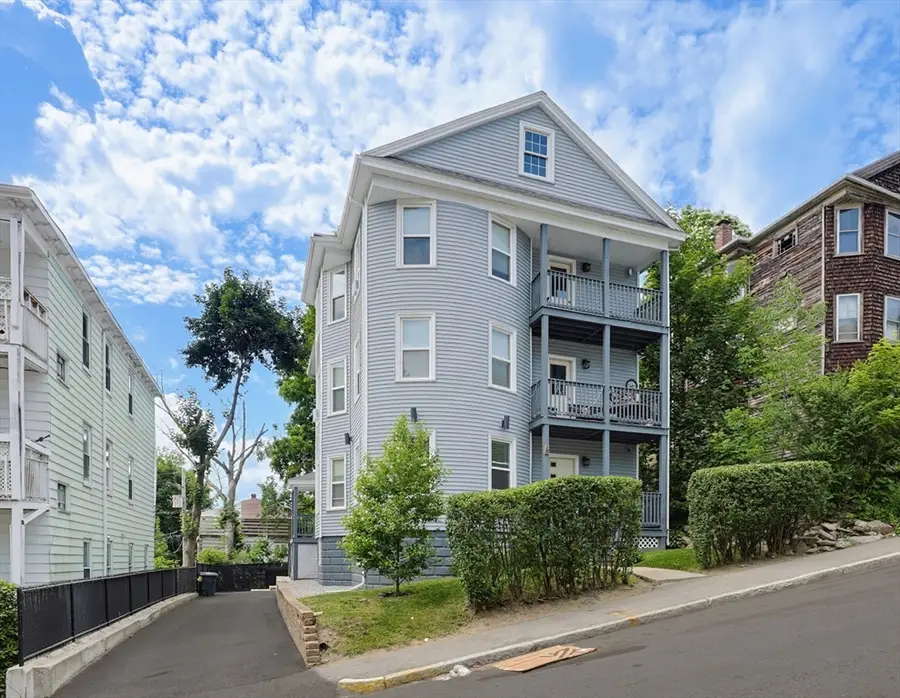 15 Stanton St, Worcester, MA 01605 - #2