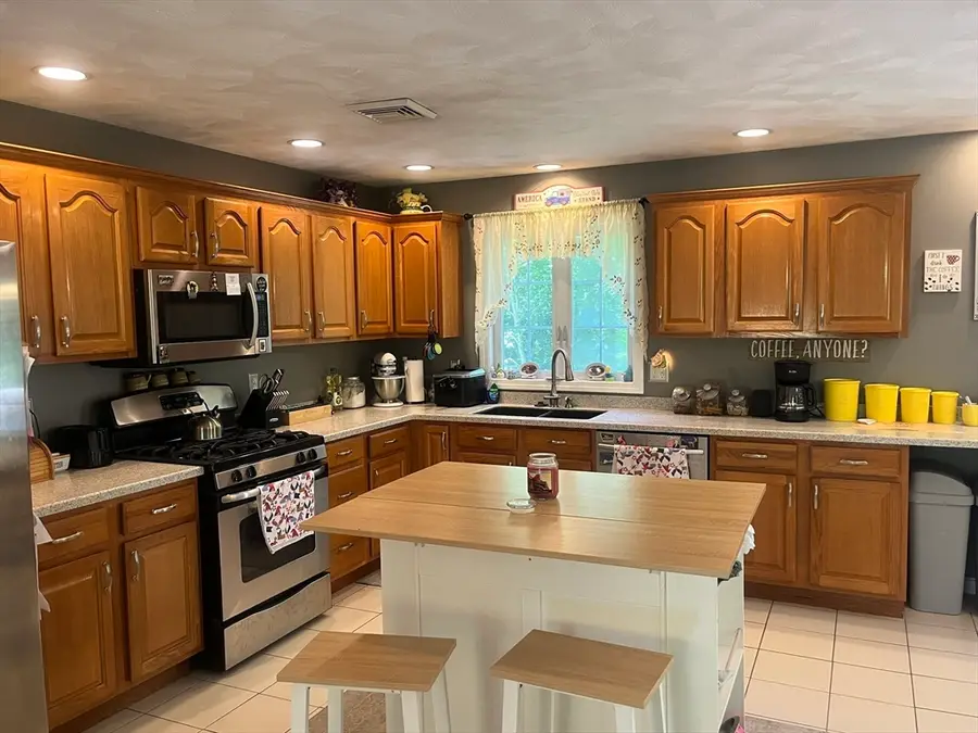 793 Montgomery, Fall River, MA 02720 - #3