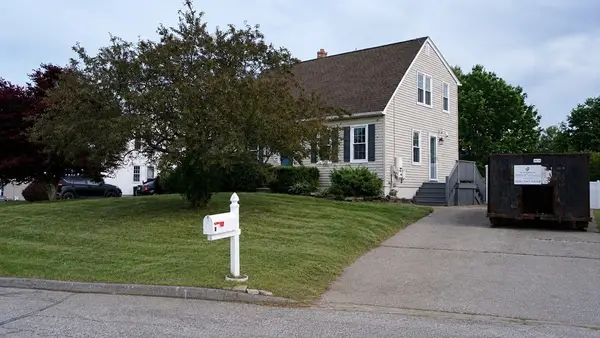 7 Rolling Ridge Rd, Rutland, MA 01543
