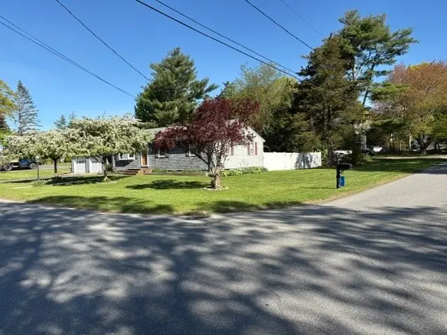 7 Villa Avenue, Swansea, MA 02777 - #3