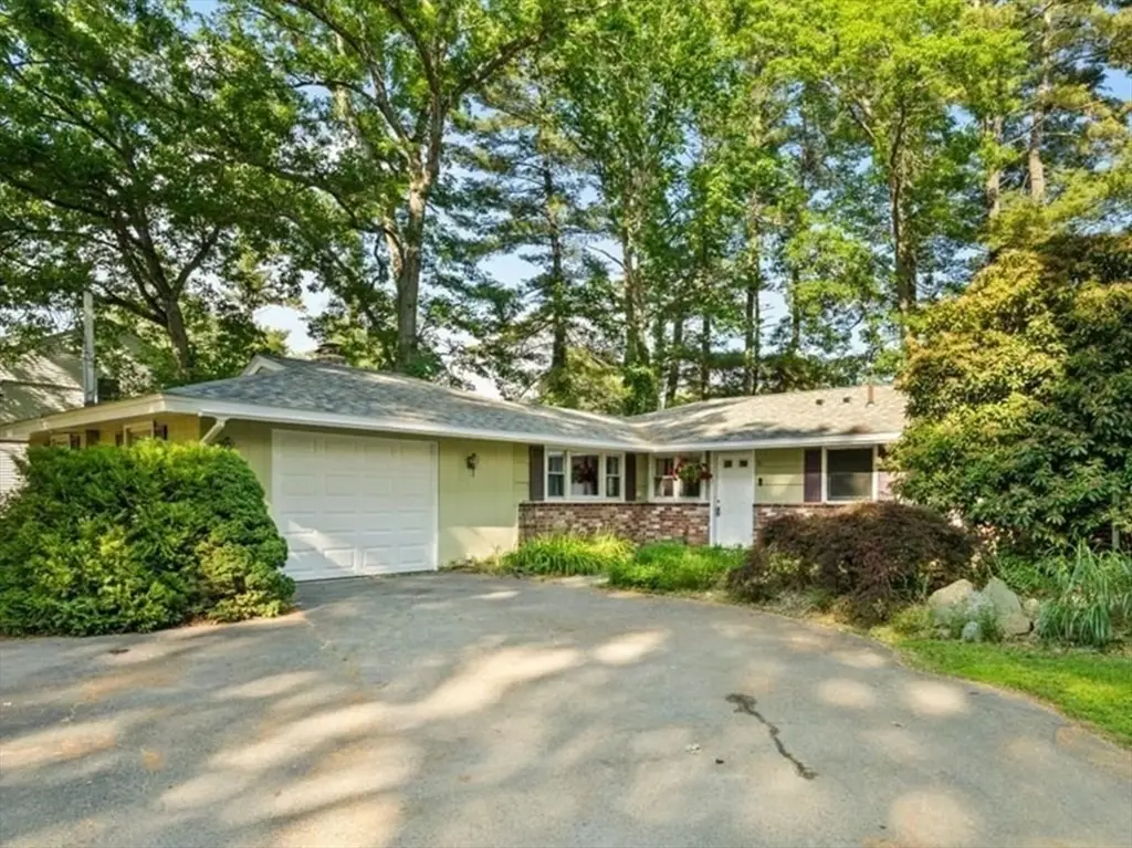 91 Cynthia Dr, Raynham, MA 02767 - #1
