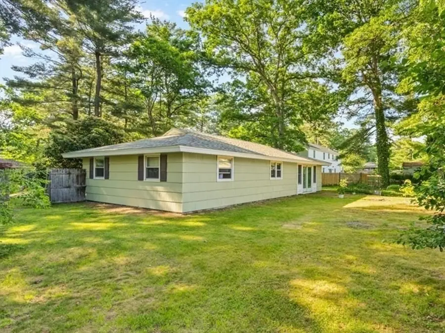 91 Cynthia Dr, Raynham, MA 02767 - #2