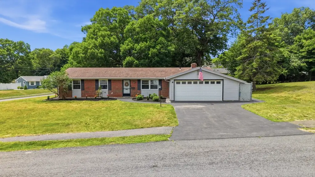 4 Surrey Ln, Peabody, MA 01960 - #1