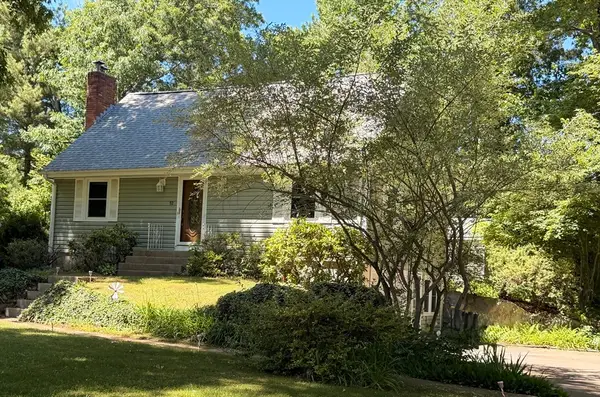 92 Horace Darling Dr, North Attleboro, MA 02760