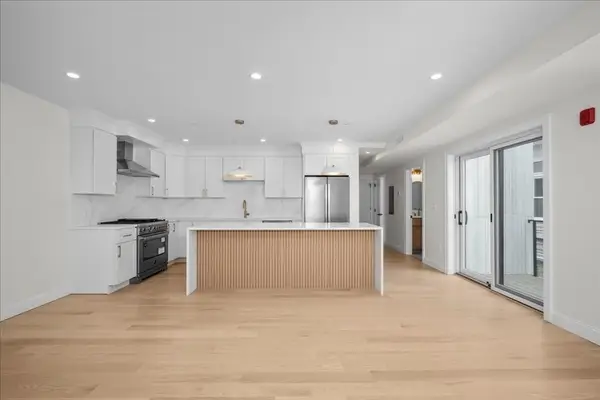 595 Broadway #302, Somerville, MA 02145