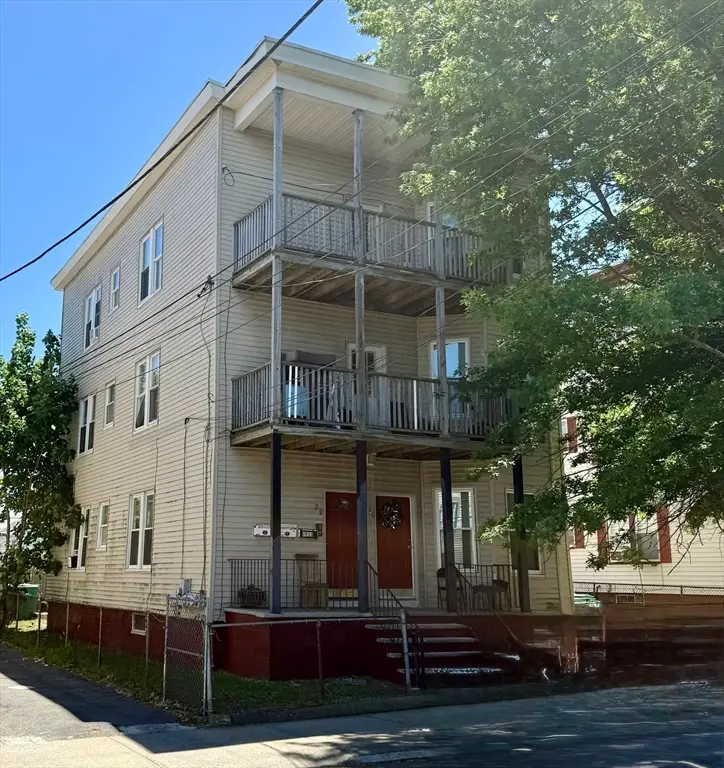 28-30 Hollingsworth St, Lynn, MA 01902 - #1