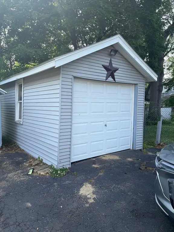 136 Maynard St, Springfield, MA 01109 - #2