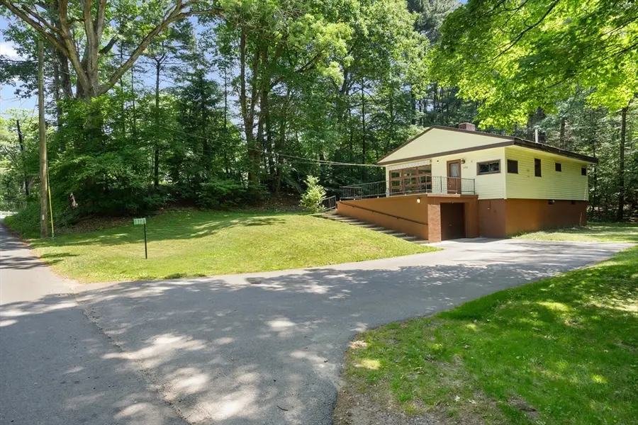 172 Porter St, Granby, MA 01033 - #3