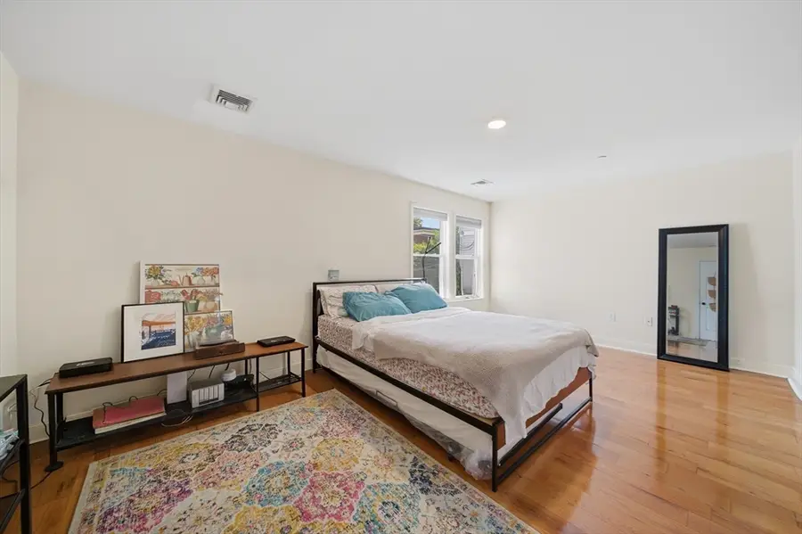 27 Ellington St #2, Boston, MA 02121 - #3