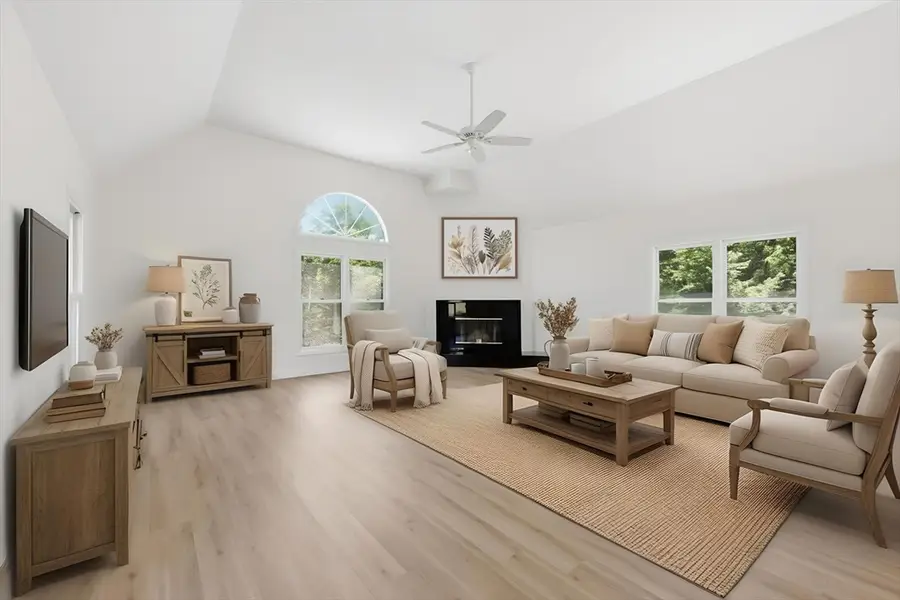 30 Cara Ln, Westfield, MA 01085 - #3