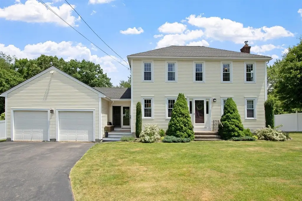 32 Indian Ridge Dr, Leominster, MA 01453 - #1