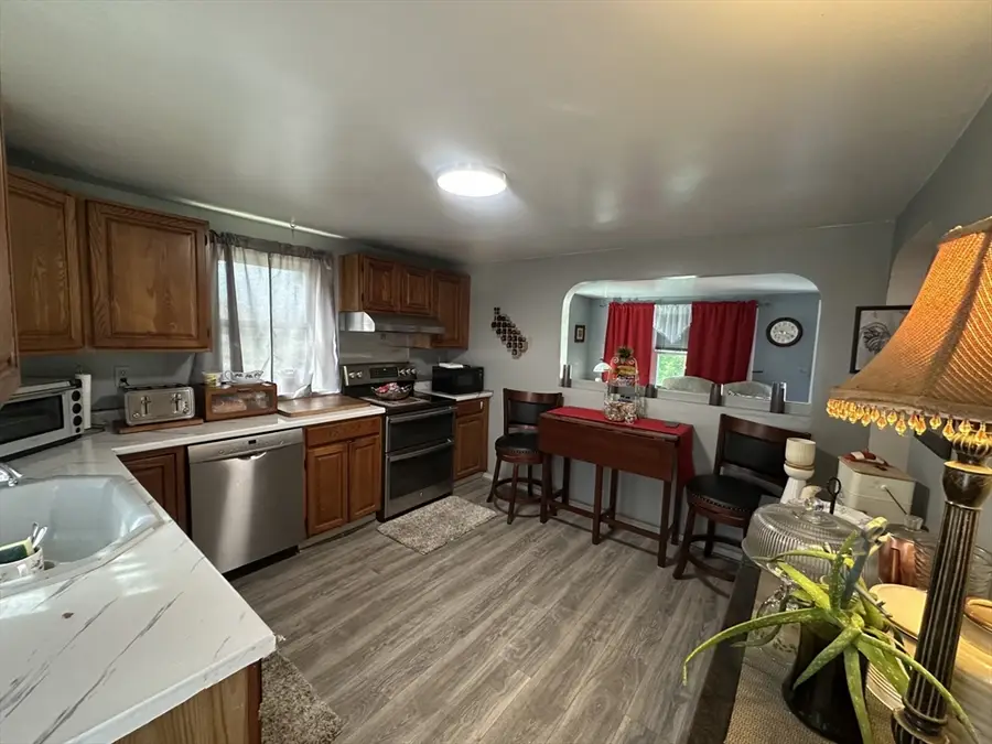 19 Granite St, Uxbridge, MA 01569 - #2