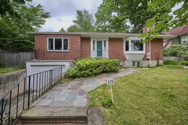 119 Rawson Rd, Brookline, MA 02445