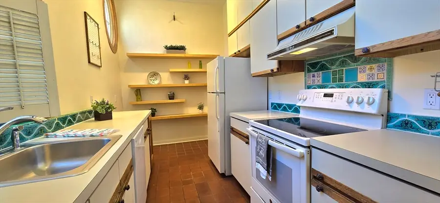 35 Nonantum St #C, Boston, MA 02135 - #2
