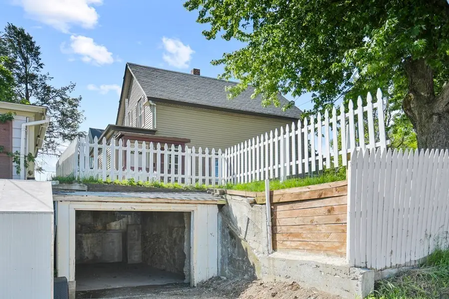 615 North Main Street, Leominster, MA 01453 - #3