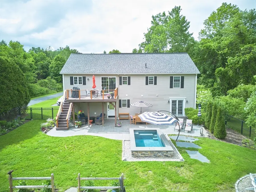 21 Holly Circle, Easthampton, MA 01027 - #3