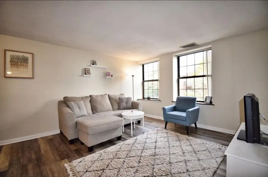 325 Plantation St #213, Worcester, MA 01604 - #2