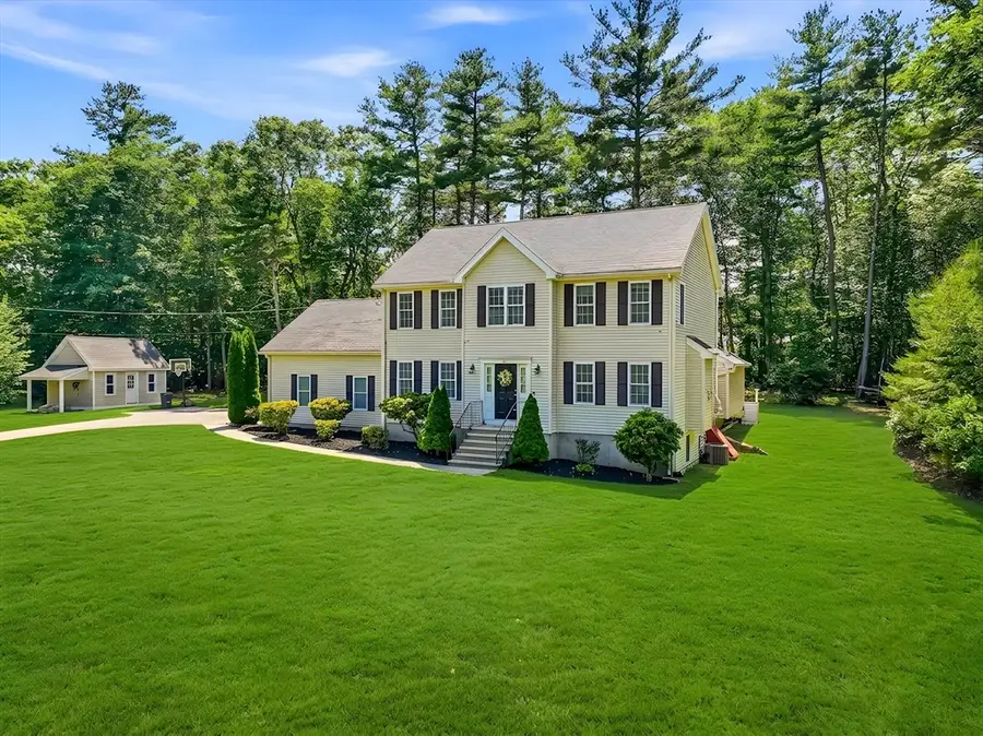 88 Northbridge St, Mendon, MA 01756 - #3